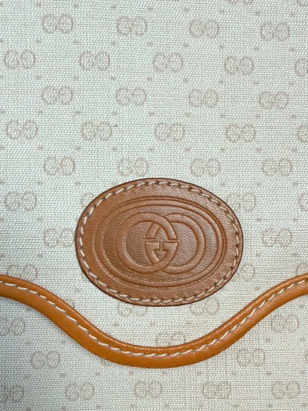 Vintage Gucci Late 70s GG Supreme Clutch with Attachable Strap