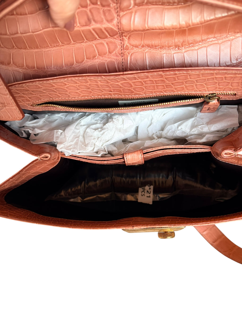 Gwyneth Paltrow’s Tod’s Dokt Bag in Blush Pink Alligator Leather GHW
