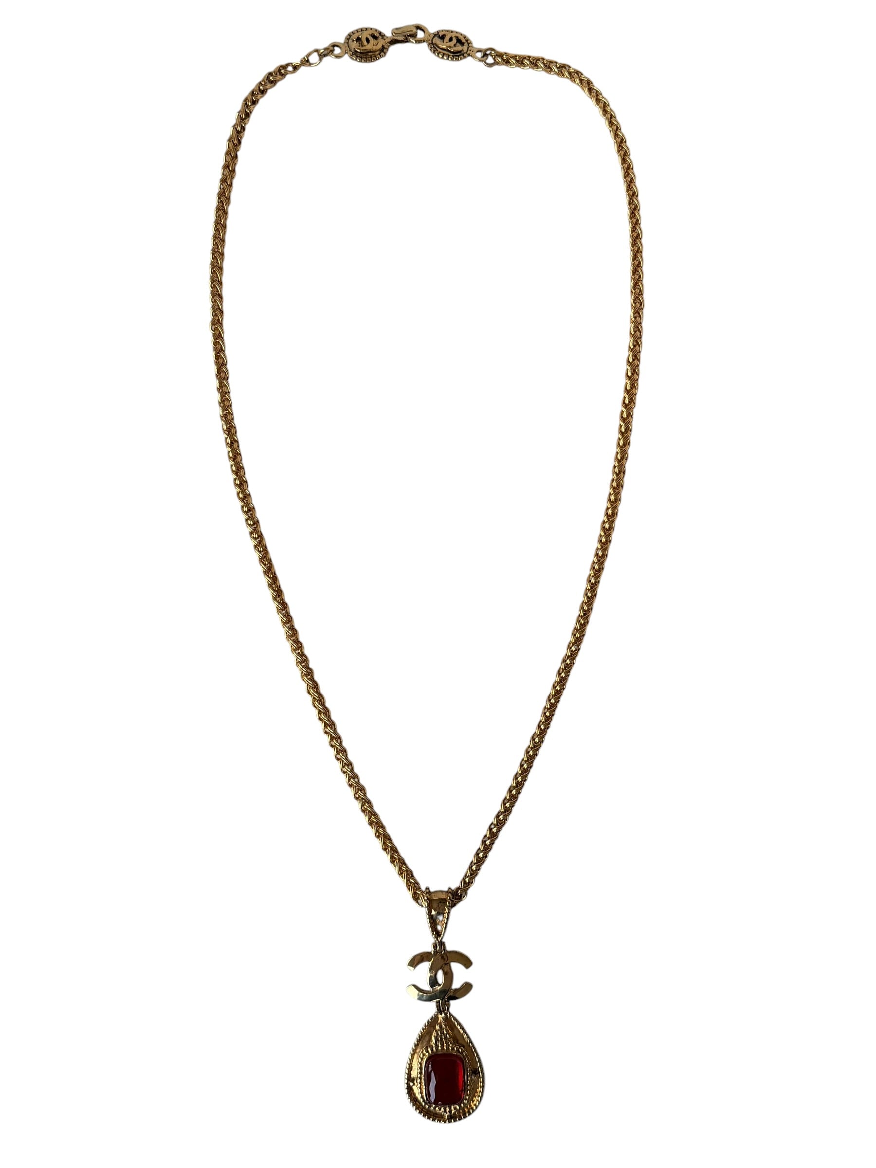 Chanel Vintage 90s Red Gripoix Teardrop Necklace in 24k Gold Metal