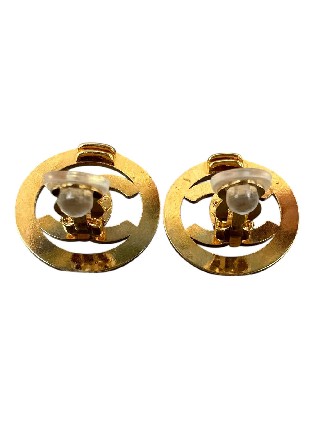 Chanel Vintage 1997 Turnlock Clip-on Earrings - Gold Metal