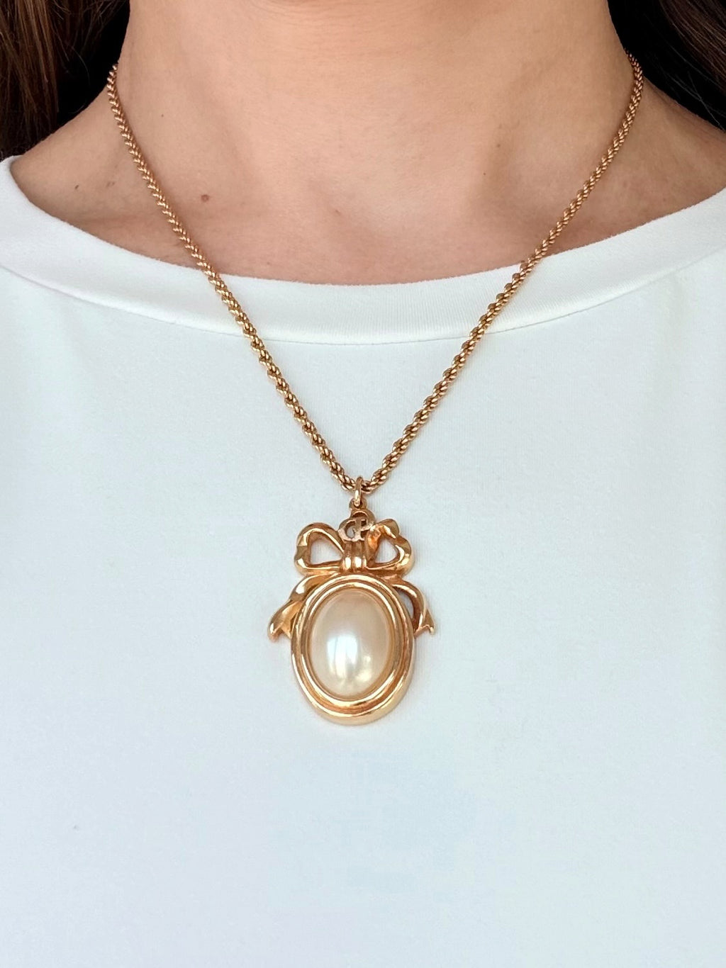 Dior Vintage 1980s Faux Pearl Medallion Bow Pendant
