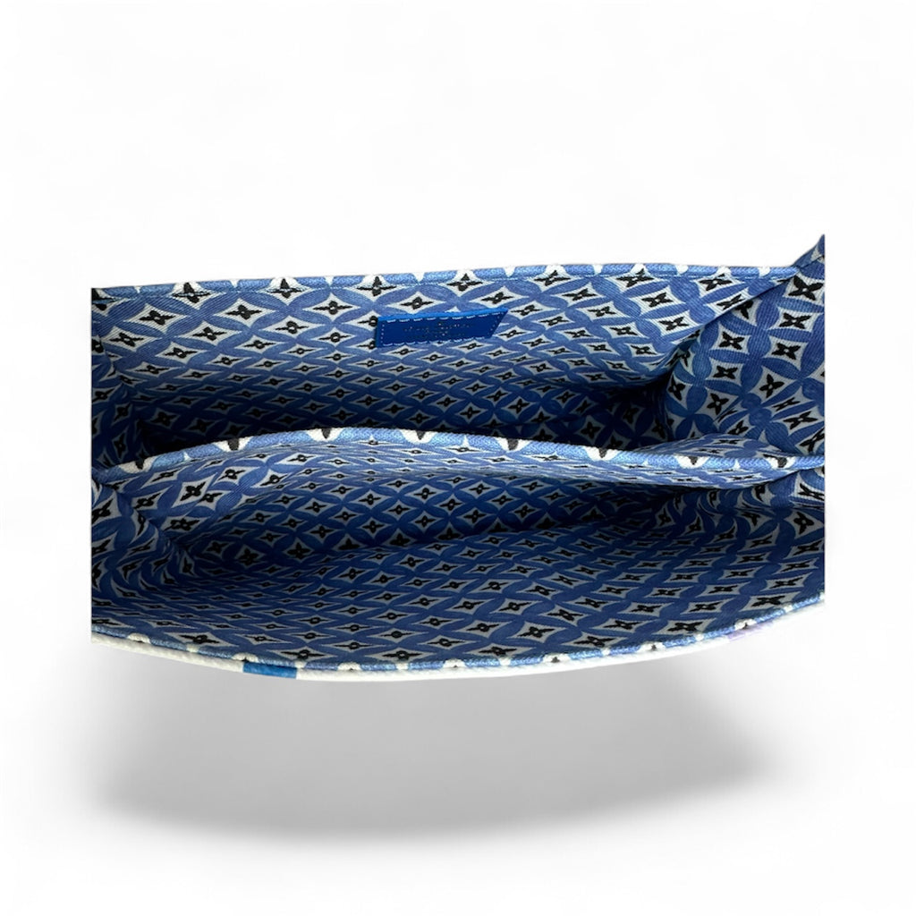 Louis Vuitton 2024 By the Pool Metis Bag